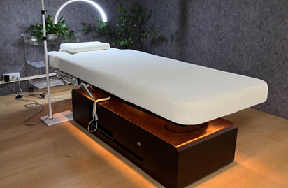 美容床生產廠家教你選擇折疊按摩床